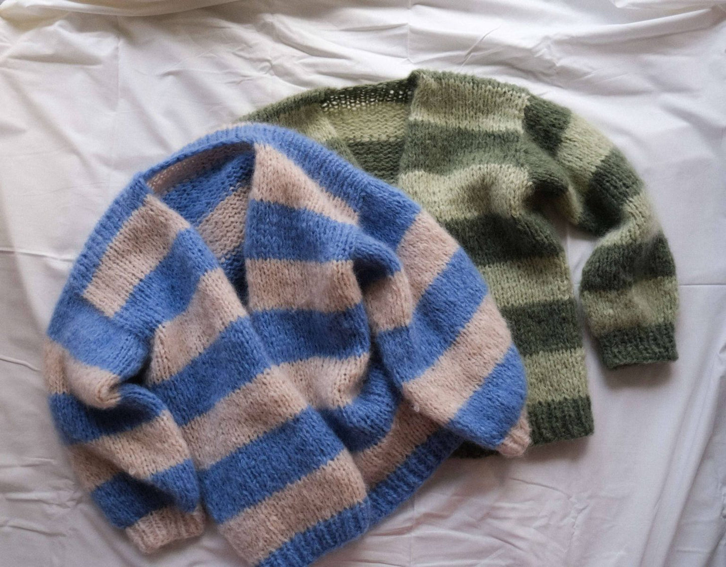 Blueberry Jacket – Strikkekit af cardigan i dobbelttråd FLUFF