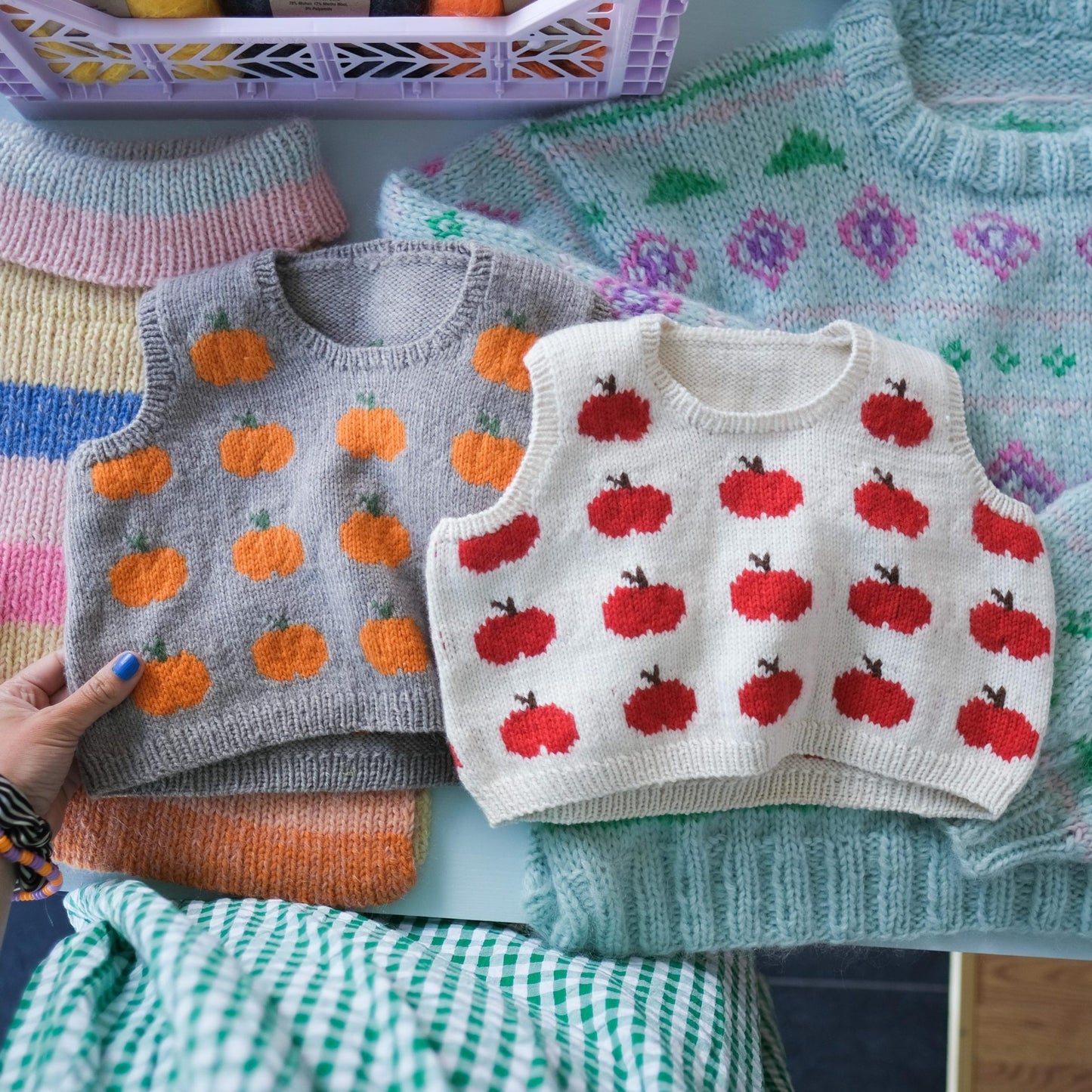 Fruity Slipover KIDS - opskrift gratis sammen med garn