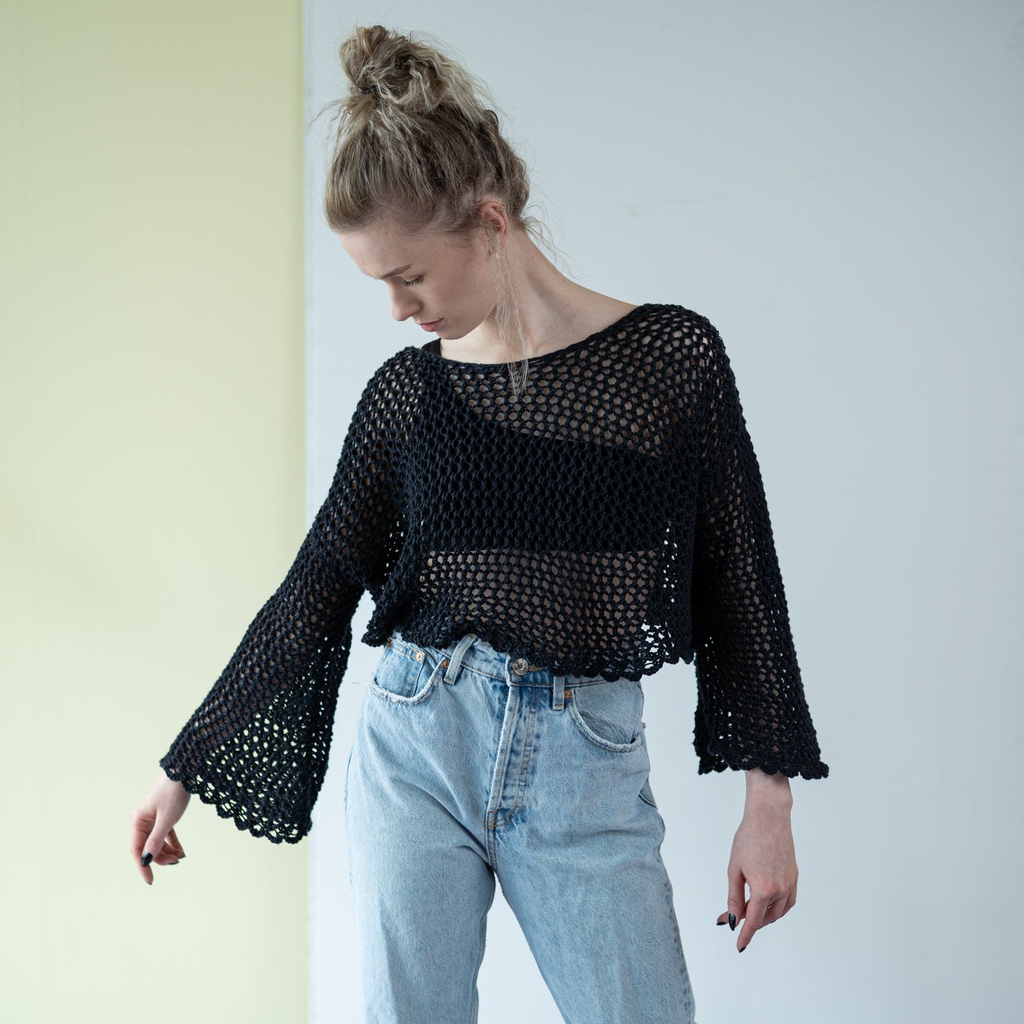Emily Sweater opskrift - gratis sammen med garn