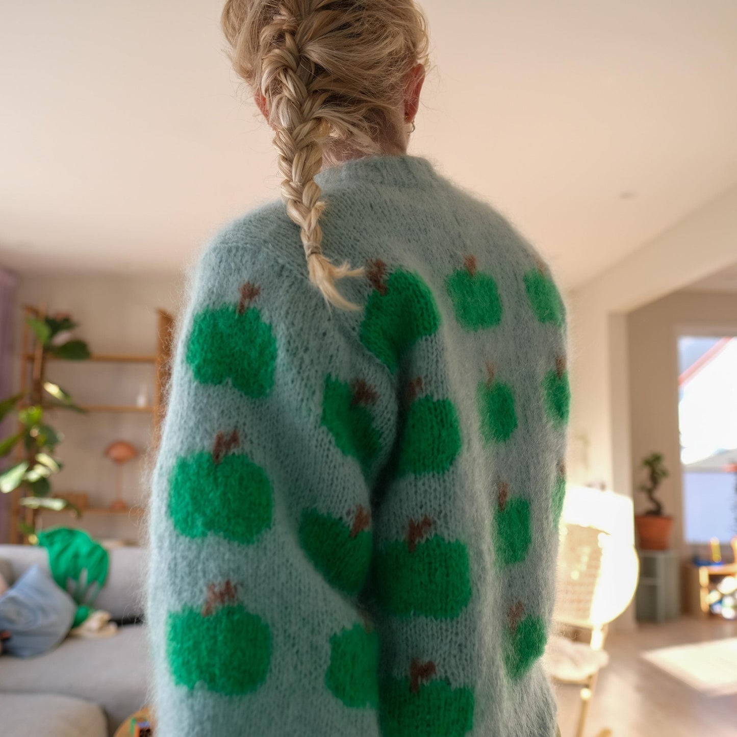 Fruity Sweater APPLE