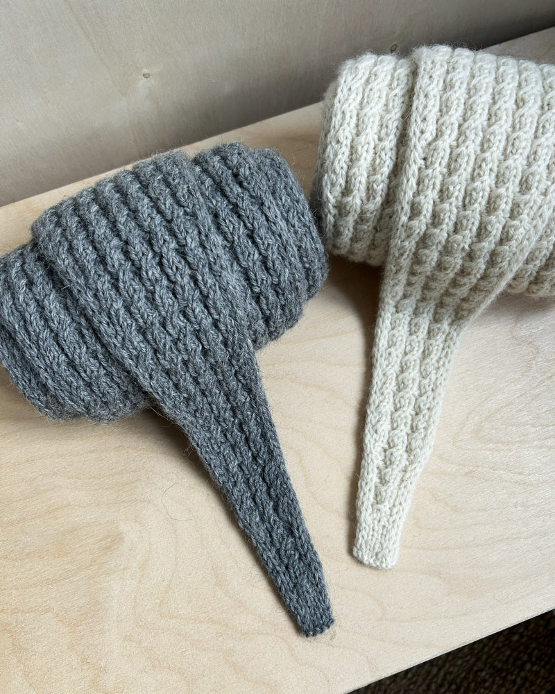 🧶✨ Fie Flettesjal – Klassisk halstørklæde med snoninger i Rauma Mitu | STRIKKEKIT