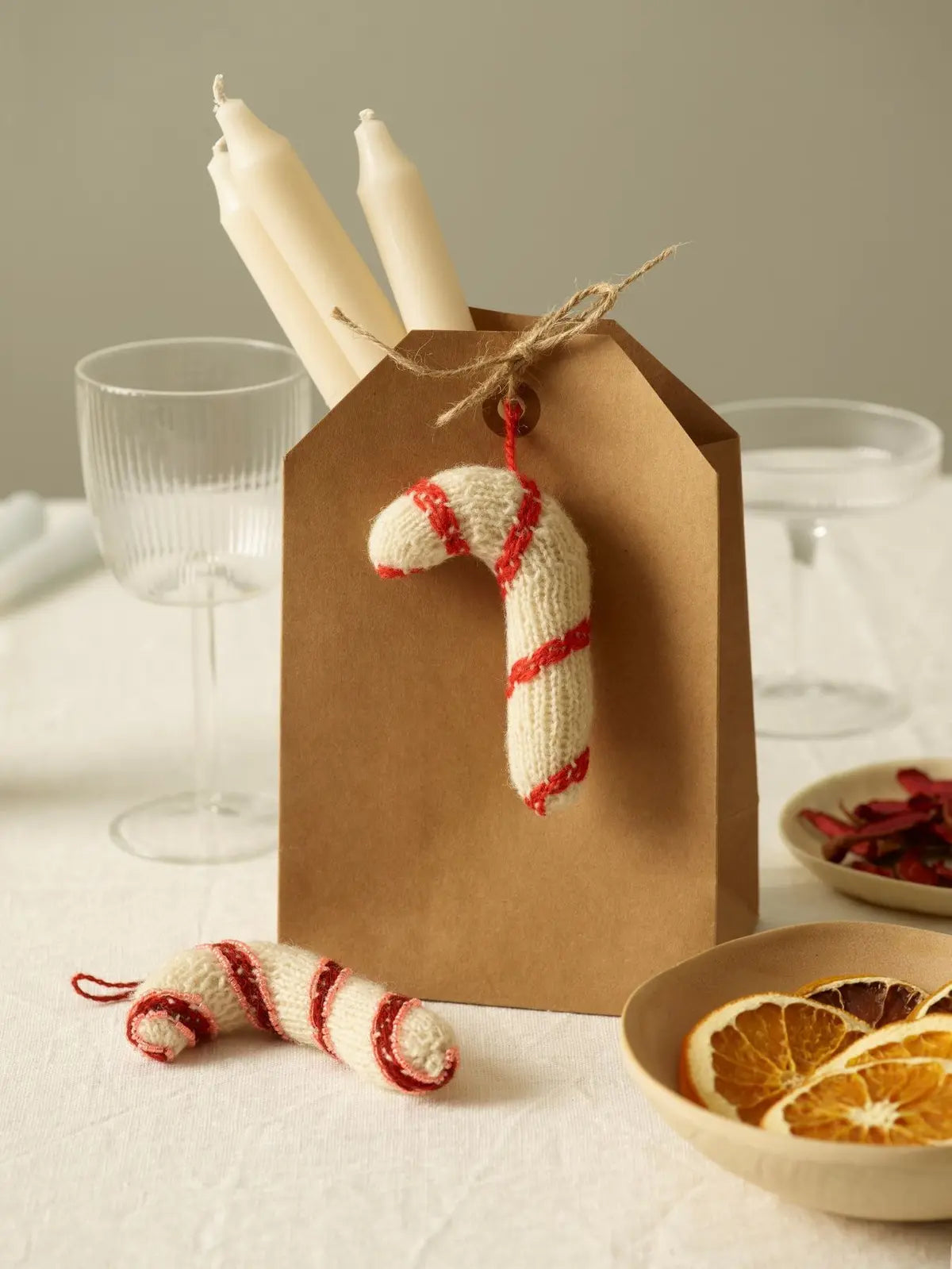 ✨ Strikket Julepynt – Strikkekit med hæfte fyldt med små, hyggelige projekter i finull 🎄🧶