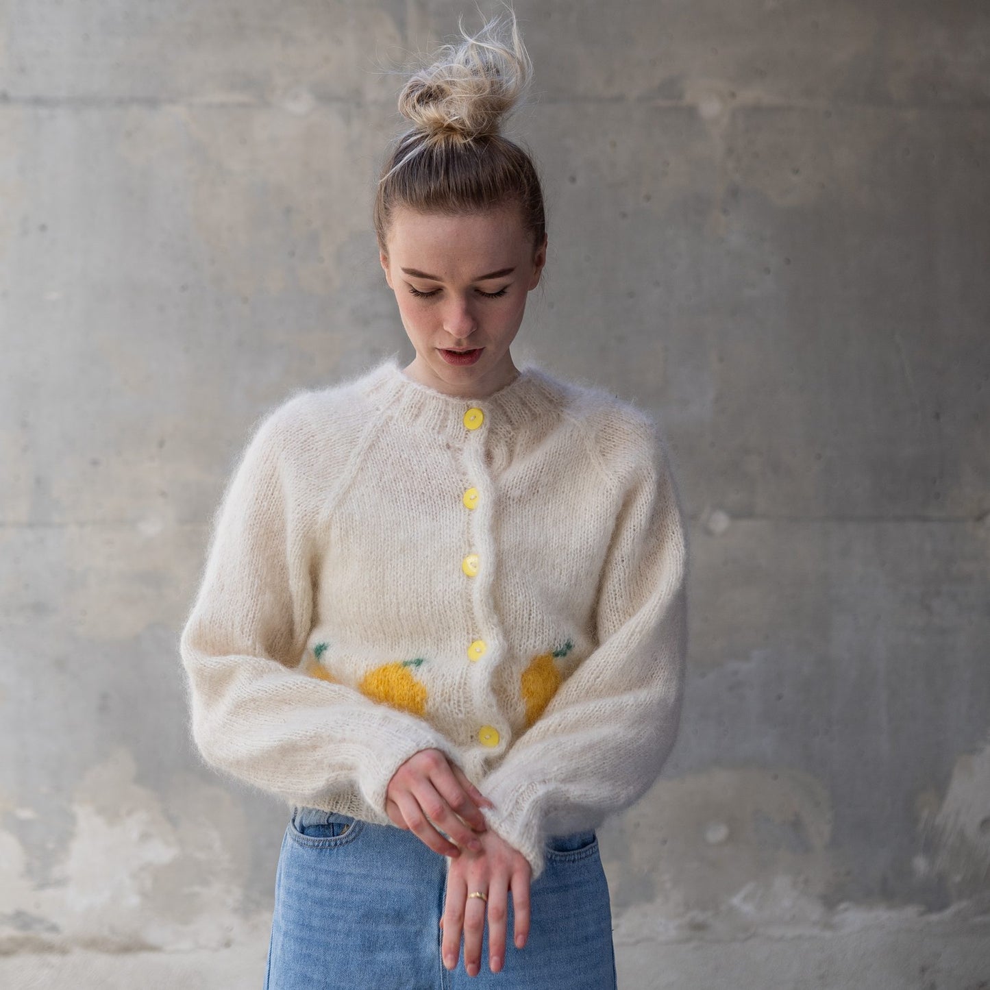 Citron Cardigan - opskrift gratis med garn