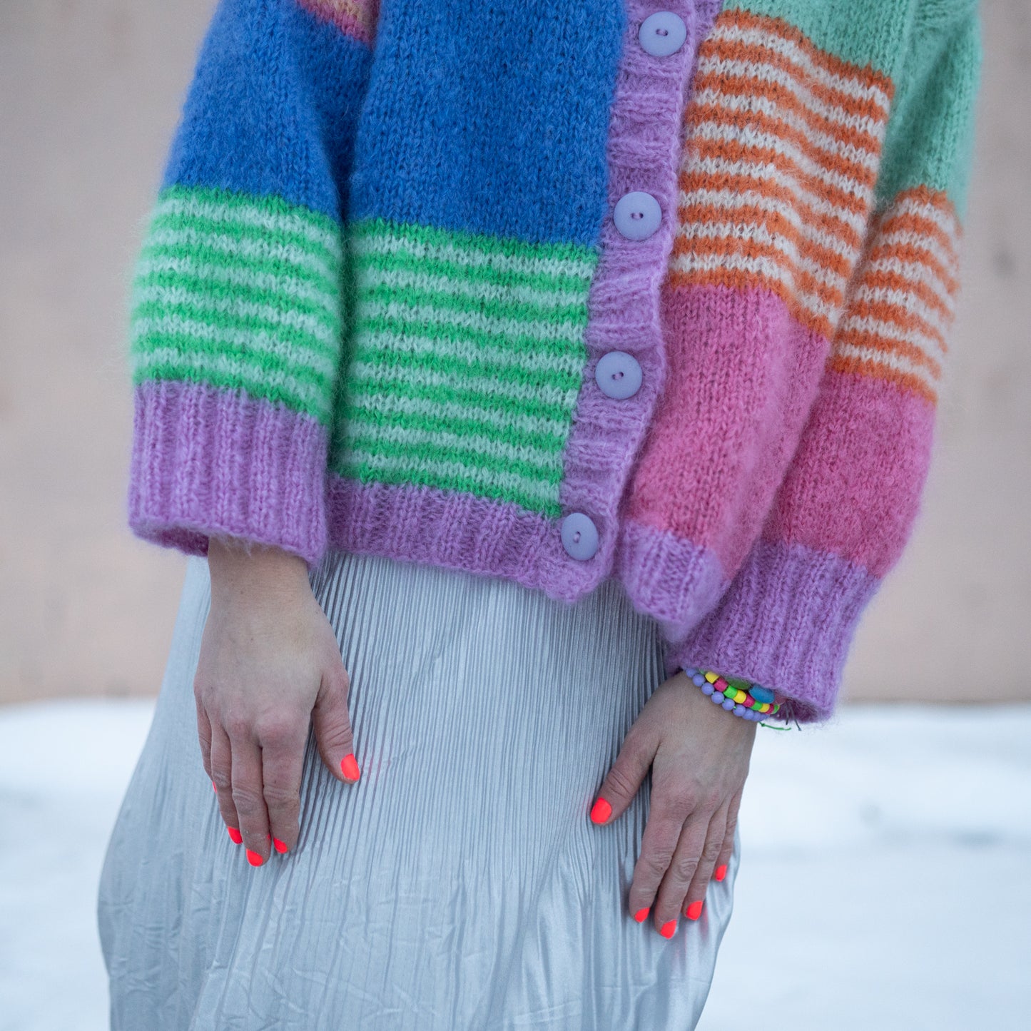 Side by Side Cardigan - Opskrift - Fluff tyk mohairgarn
