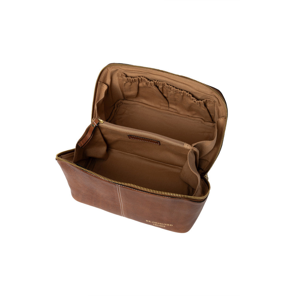 RE:DESIGNED Project 9 – Color: Walnut/Gold