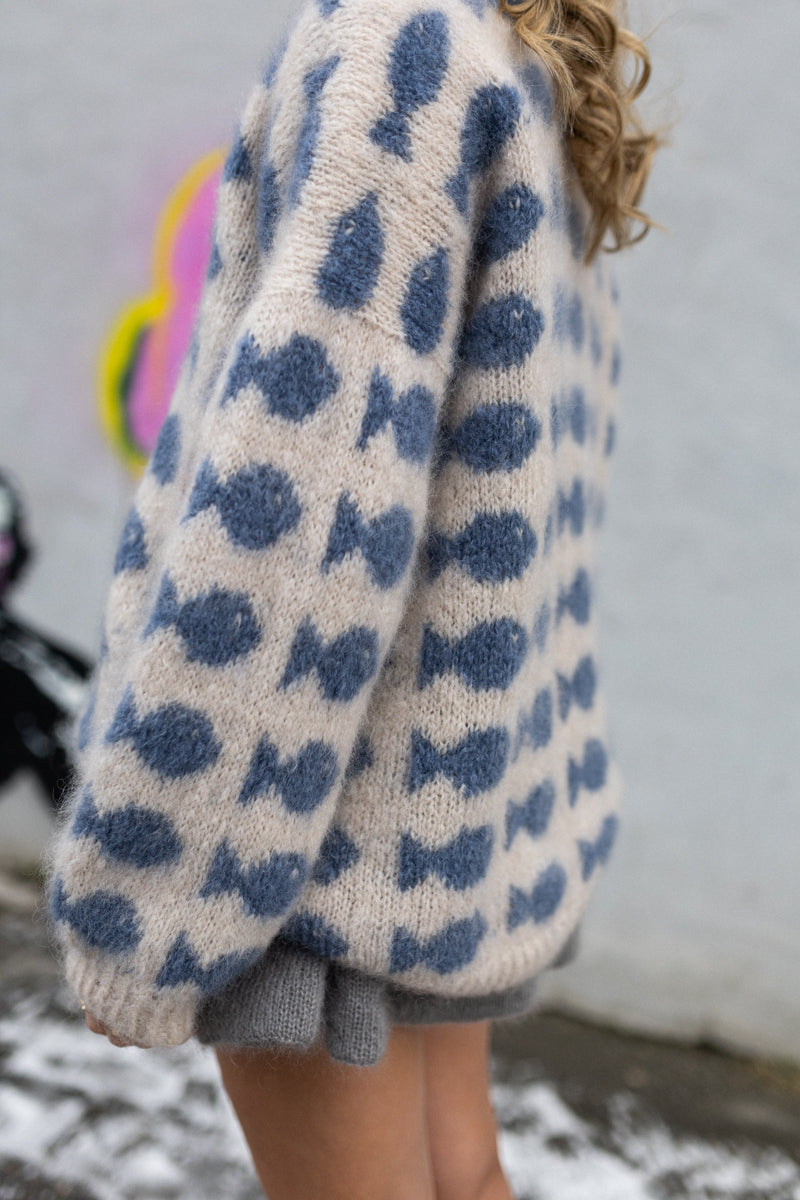 Fluffy Fishy Sweater - DAME