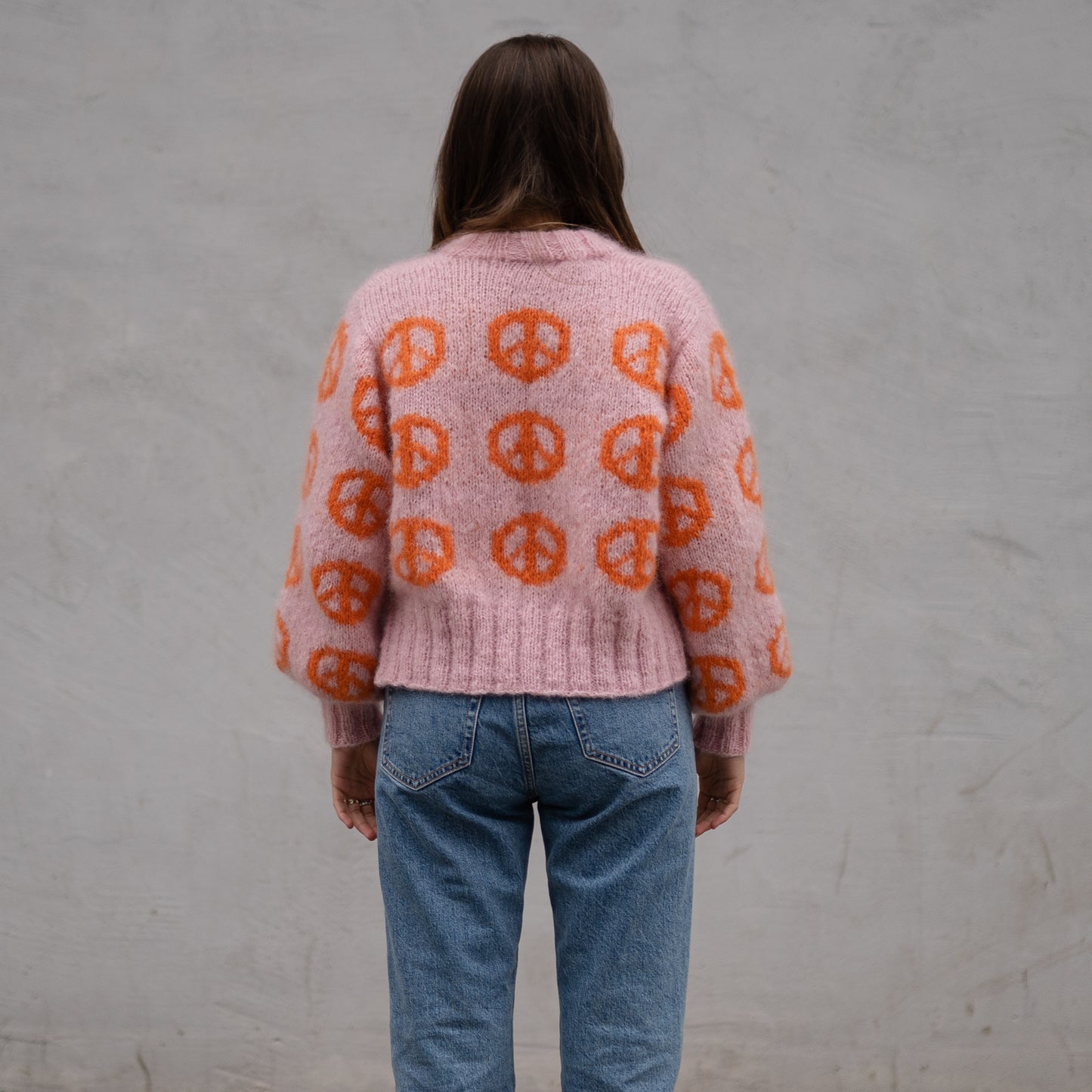 Peace Sweater - gratis sammen med garn