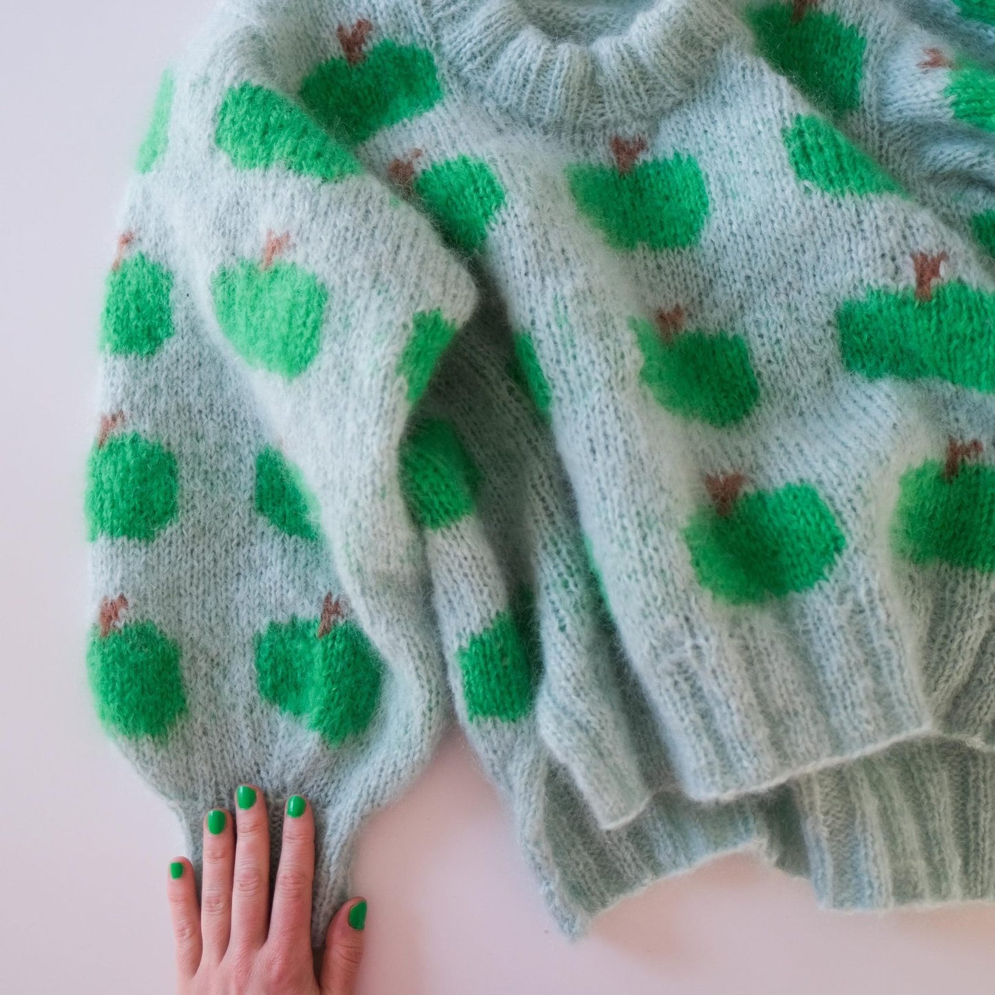 Fruity Sweater APPLE - gratis sammen med garn