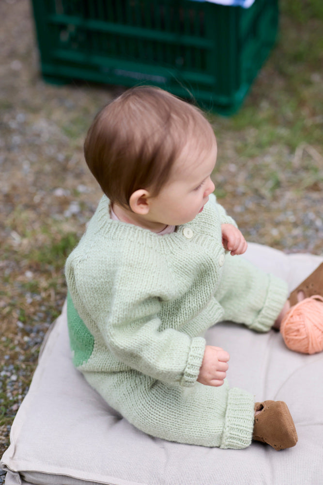 475-6 Opskrift - Pæredress - Heldragt til børn strikket i Fivel