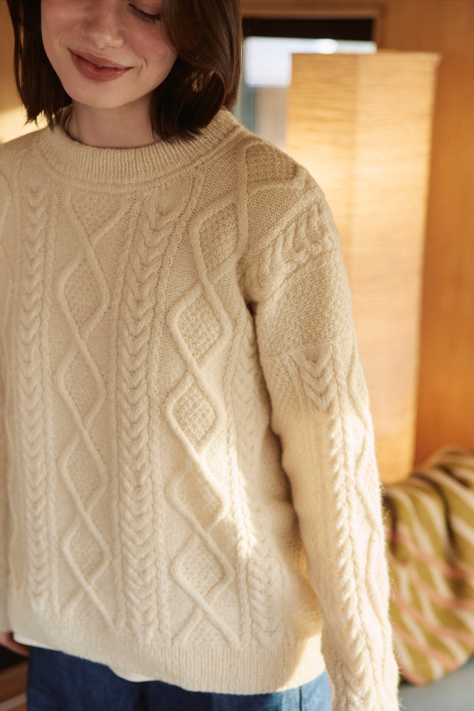 🧵🌿 Strikkekit 493 Sølve Arangenser til Dame – Klassisk flettegenser i Rauma Finull