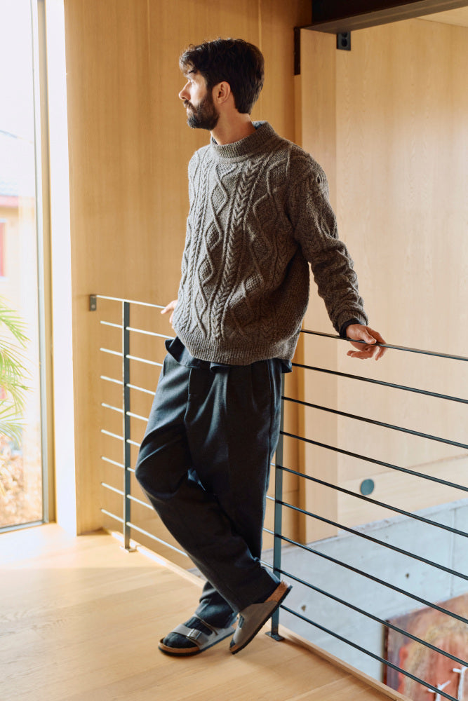 🧵❄️  Sølve Arangenser til Herre – Klassisk flettegenser i Rauma Finull  | STRIKKEKIT |