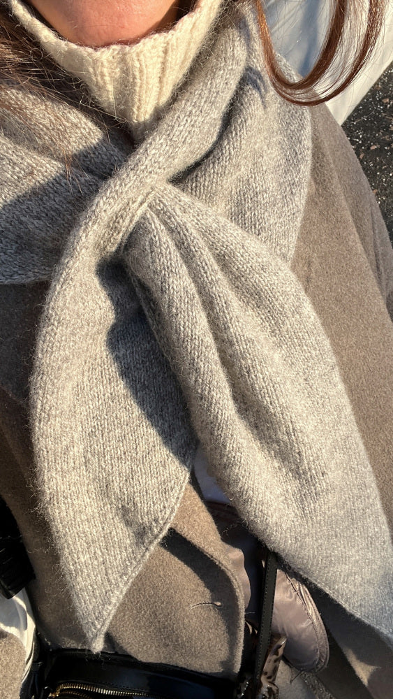 🧶✨ Garnkit til Magdalenasjal – Rauma Finull | Elegant trekantsjal