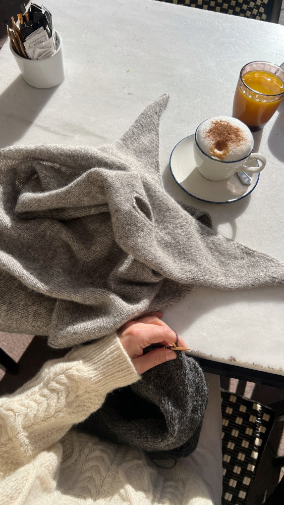 🧶✨ Garnkit til Magdalenasjal – Rauma Finull | Elegant trekantsjal