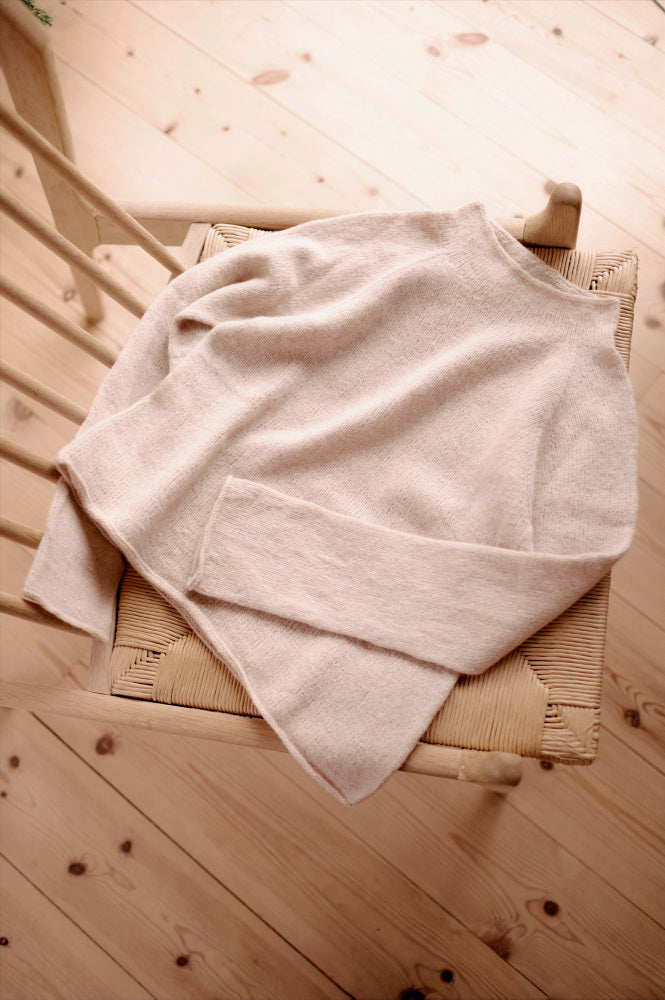 Lun Lenibluse – Opskrift & Garn - Elegant og feminin raglanbluse 🧶🤍