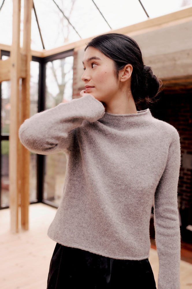 Lun Lenibluse – Opskrift & Garn - Elegant og feminin raglanbluse 🧶🤍