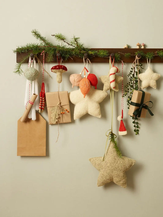 Rauma - ✨ Strikket Julepynt – Hæfte fyldt med små, hyggelige projekter i finull 🎄🧶