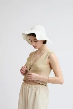 Pisolinovest – STRIKKEKIT - Let sommertop med bindebånd 🌿🧶