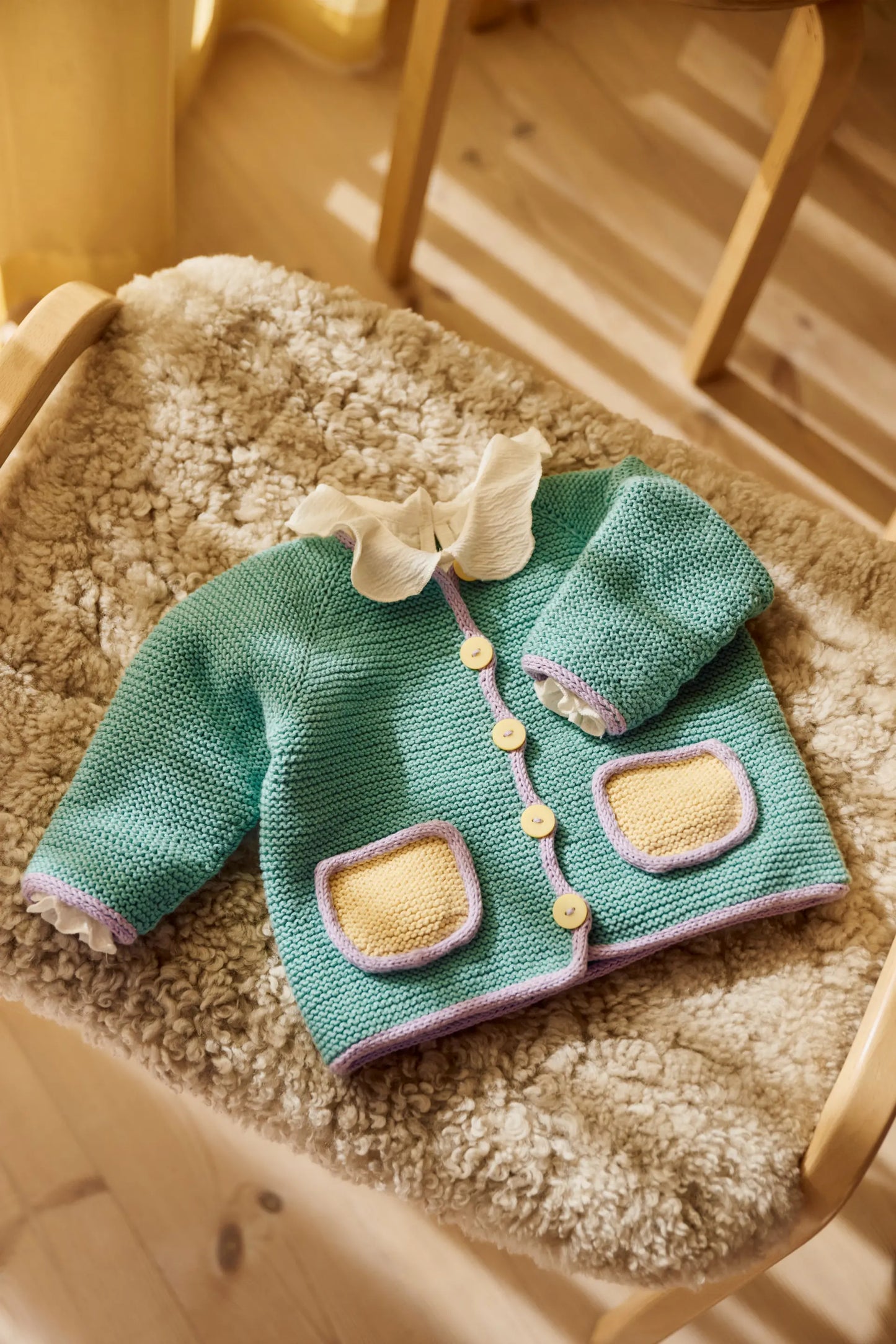 Bompi Sommerjakke Strikkekit – Sød babyjakke i blød pimabomuld 🌸🧶