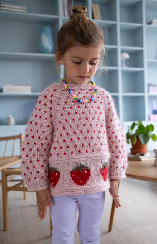 Fruity Strawberry Sweater Strikkekit – Sød børnesweater med jordbær 🍓🧶