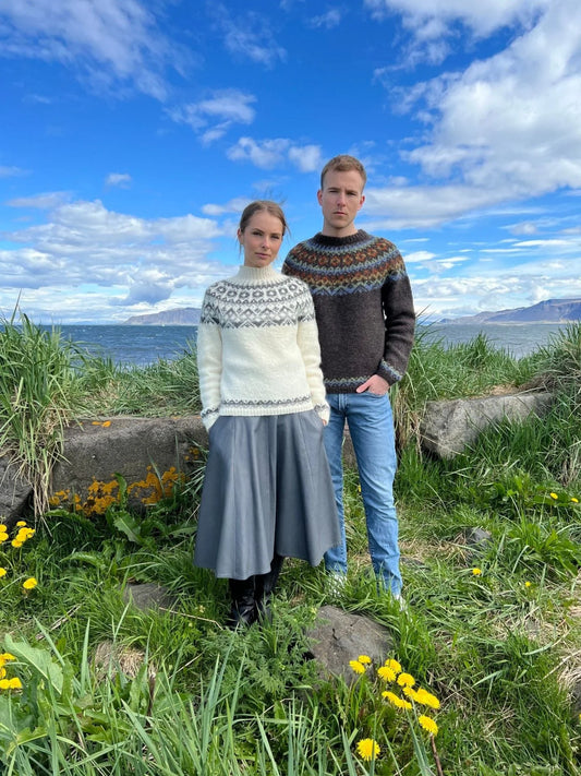 Garnkit - Gjöf sweater i hvid bundfarve – (unisex) ✨
