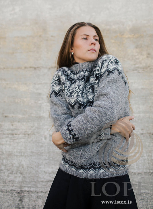Fræ – en islandsk sweater med vinterblomstrende stjerner i | Léttlopi | 42-13
