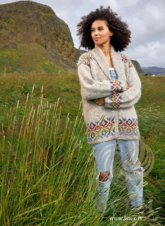 🤝 Loforð sweater – strikkekit i med beige bundfarve  🧶❄️