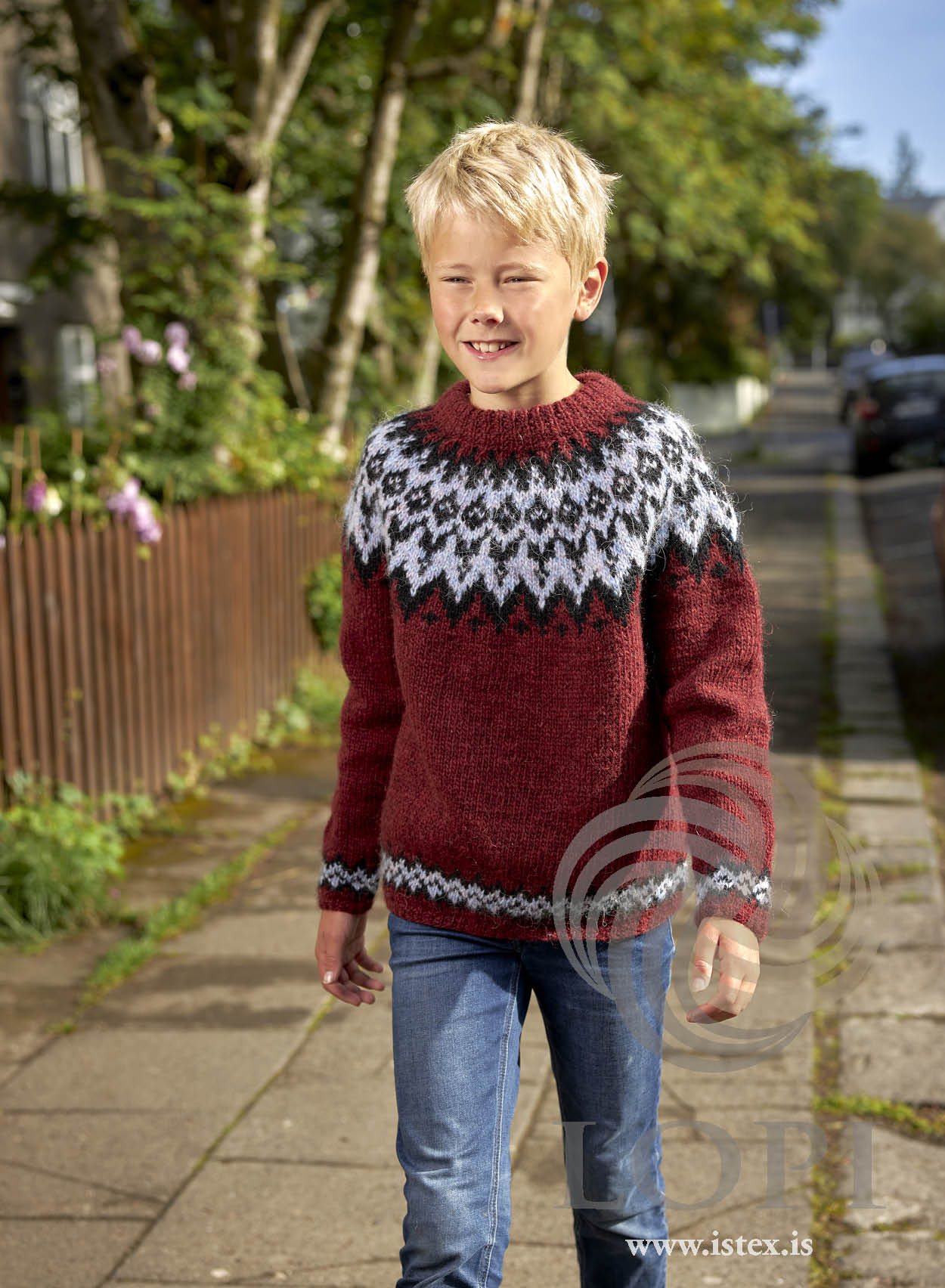 Neisti – STRIKKEKIT - i Léttlopi til teenagere - RØD VERSION