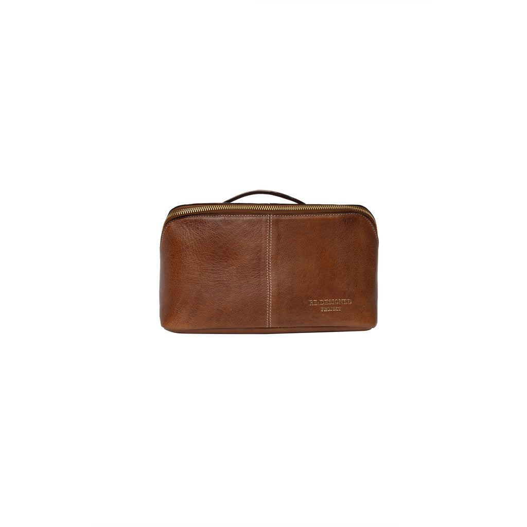 RE:DESIGNED Project 9 – Color: Walnut/Gold