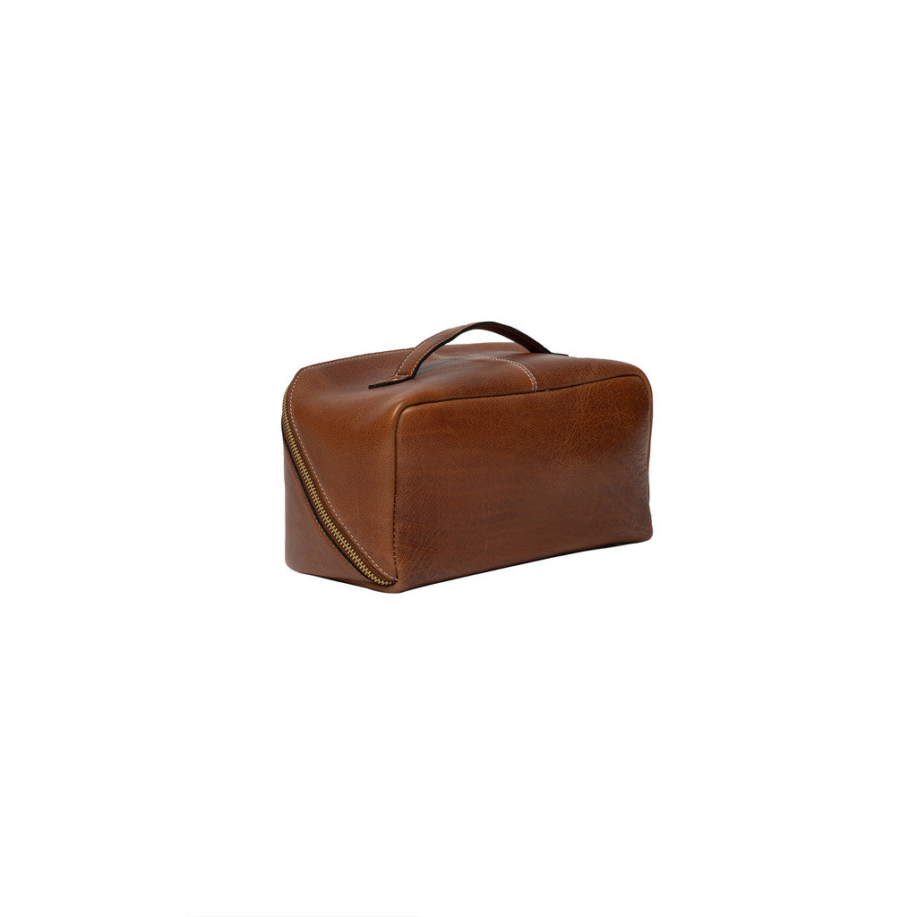 RE:DESIGNED Project 9 – Color: Walnut/Gold