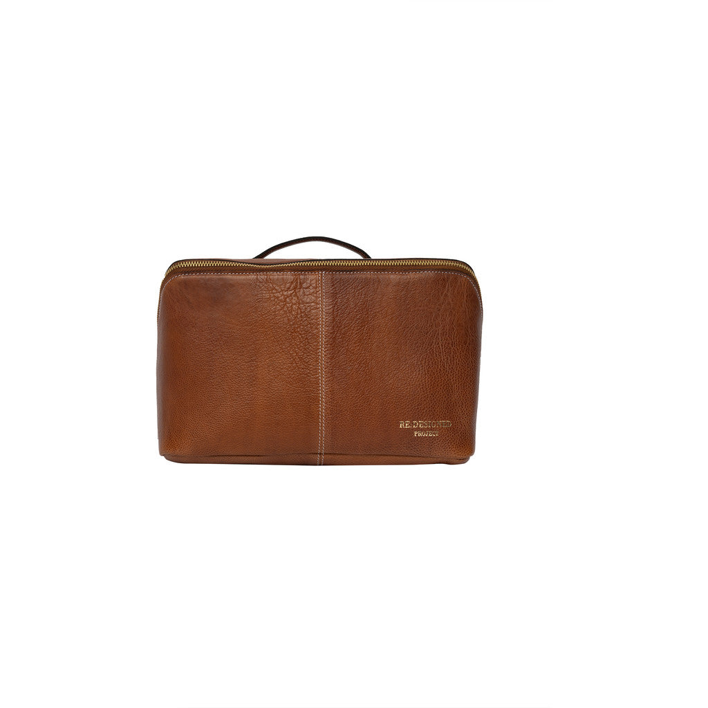 RE:DESIGNED Project 10 – Color: Walnut/Gold
