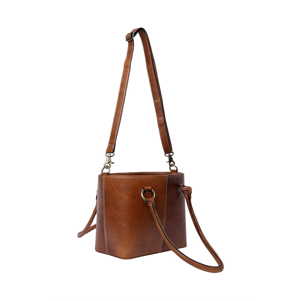 RE:DESIGNED Project 106 – Color: Walnut
