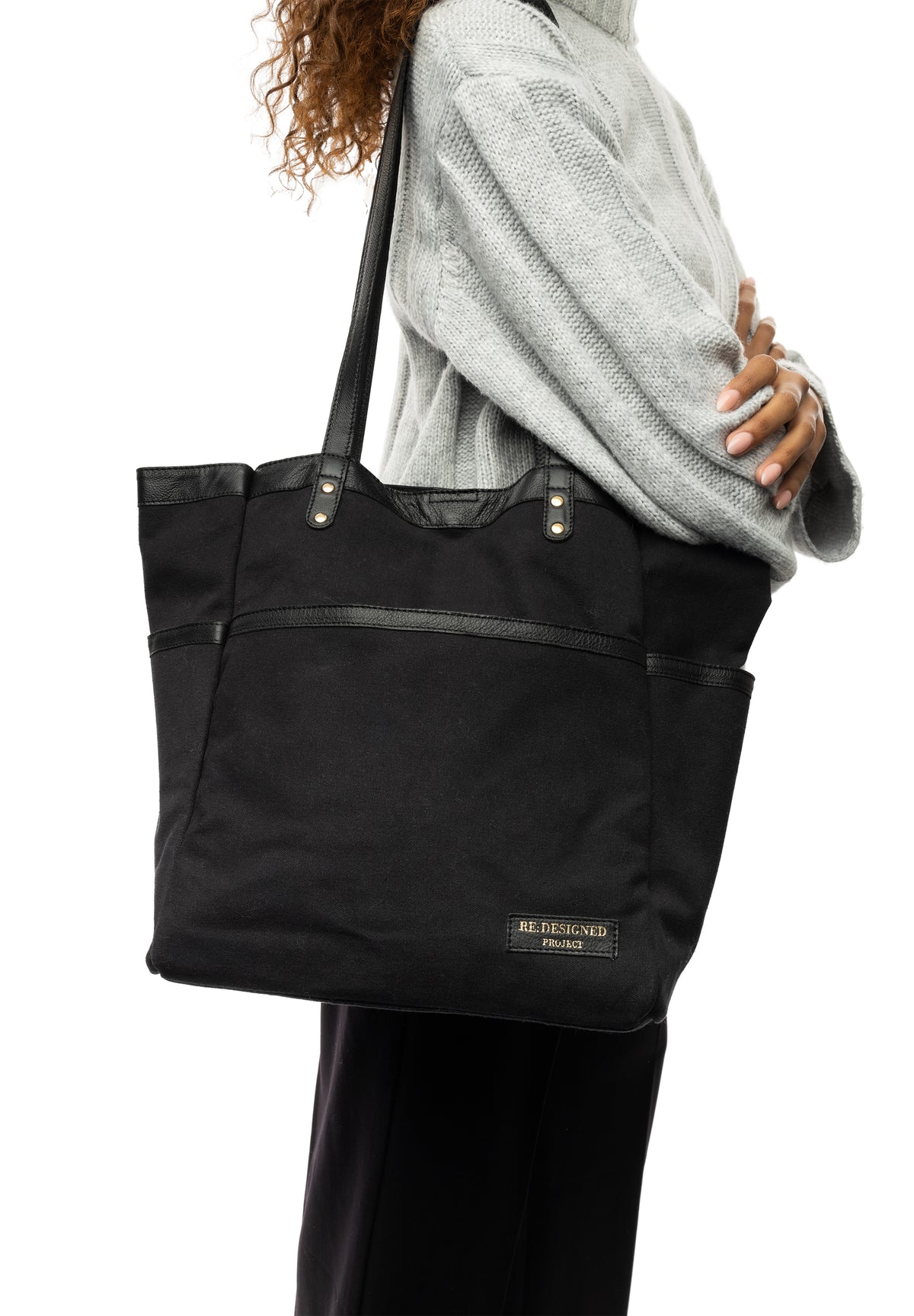 RE:DESIGNED Project 21 – Black/Gold