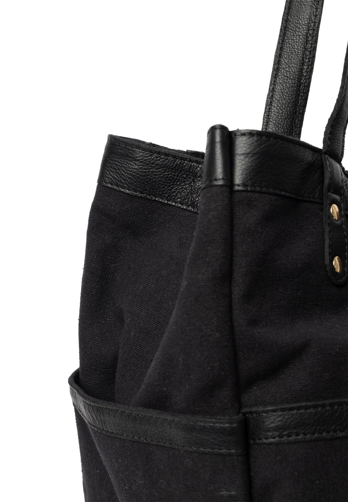 RE:DESIGNED Project 21 – Black/Gold