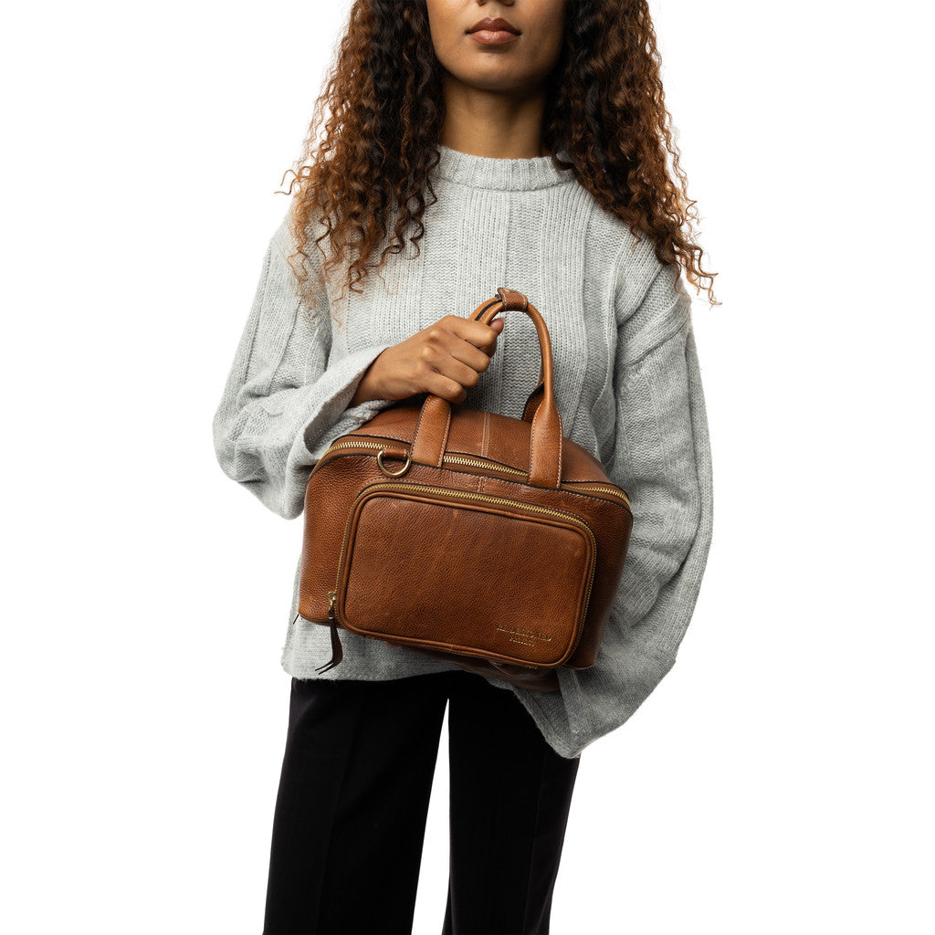 RE:DESIGNED Project 39 – Color: Walnut/Gold
