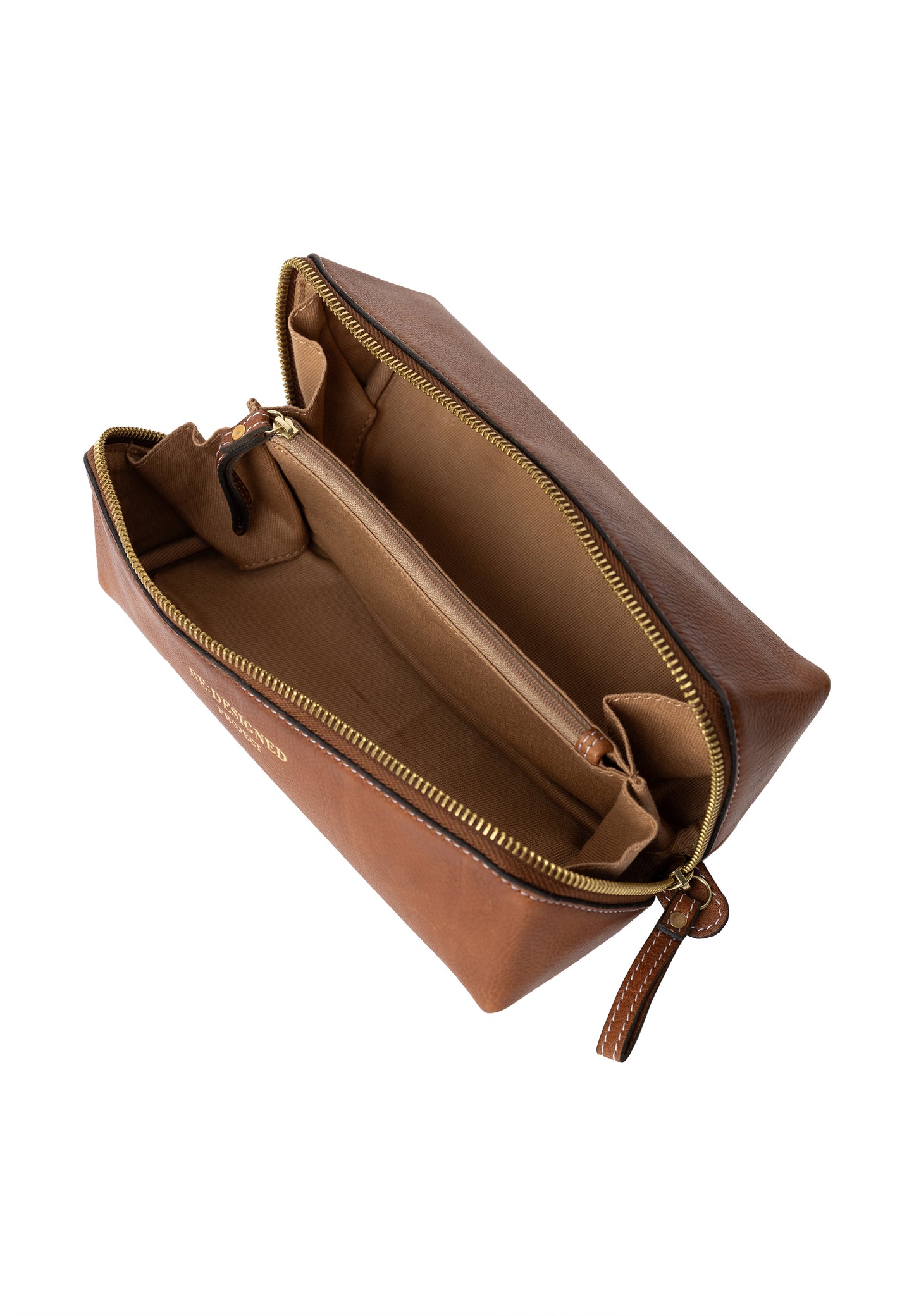 RE:DESIGNED Project 41 – Color: Walnut - Kompakt opbevaring til pinde og hæklenåle