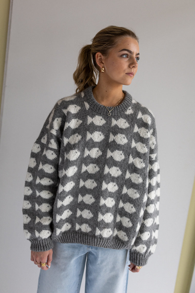 Fishy Sweater - DAME - gratis sammen med garn